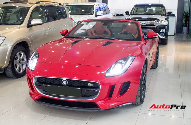 Báo đỏ Jaguar F-Type S mui trần độc nhất Việt Nam rao bán lại giá 4,3 tỷ đồng - Ảnh 1.