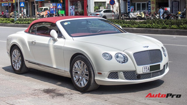 Hàng hiếm Bentley Continental GT Convertible Mulliner của đại gia Hải Phòng