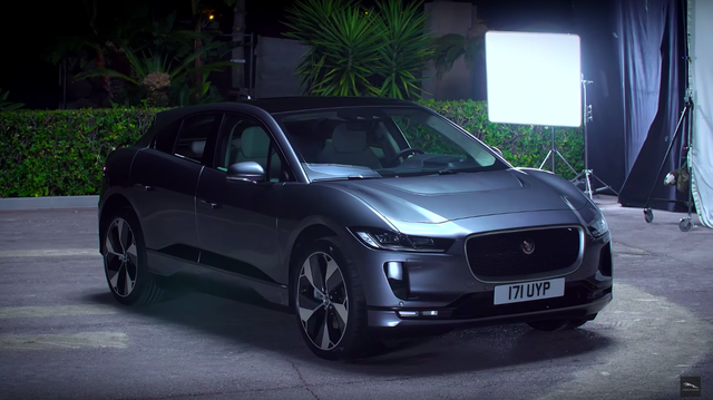Jaguar mang SUV điện I-Pace đi đua công thức 1