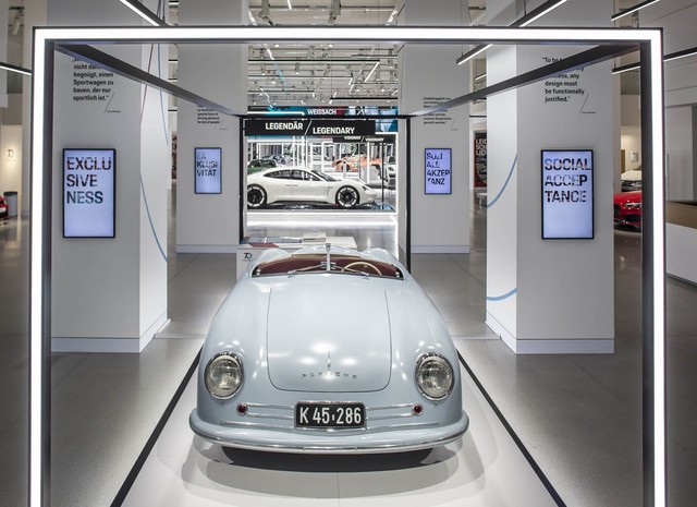 Porsche kỷ niệm 70 năm sinh nhật xe thể thao với triển lãm độc đáo - Ảnh 7.