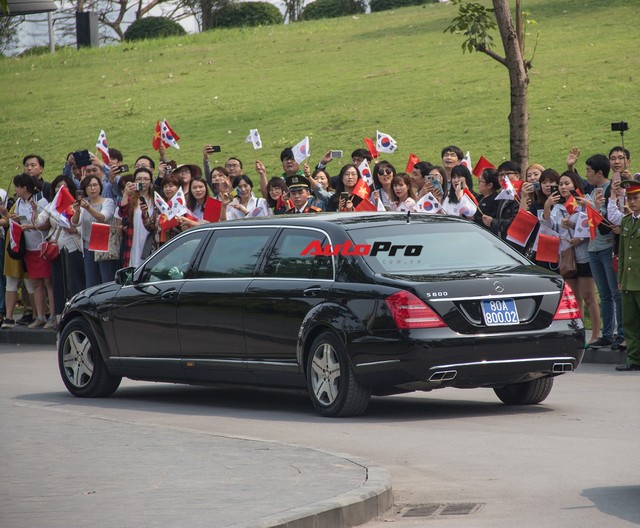 Cận cảnh dàn xe hùng hậu đón Tổng thống Hàn Quốc đến thăm Việt Nam - Ảnh 4.