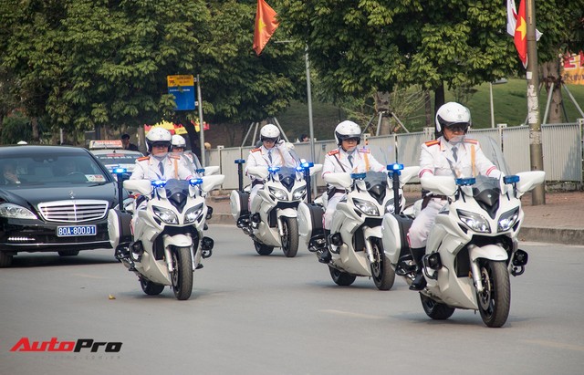 Cận cảnh dàn xe hùng hậu đón Tổng thống Hàn Quốc đến thăm Việt Nam - Ảnh 10.