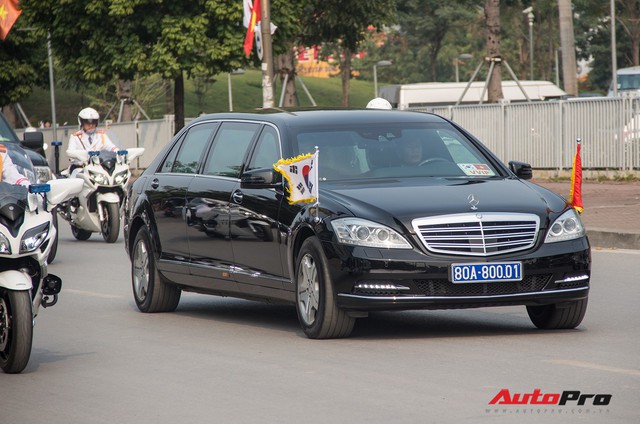 Cận cảnh dàn xe hùng hậu đón Tổng thống Hàn Quốc đến thăm Việt Nam - Ảnh 1.