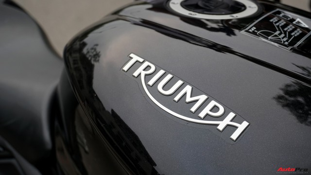 Trải nghiệm Triumph Street Triple S giá ngang Kia Morning: Động cơ mới gỡ gạc thiết kế cũ - Ảnh 11.