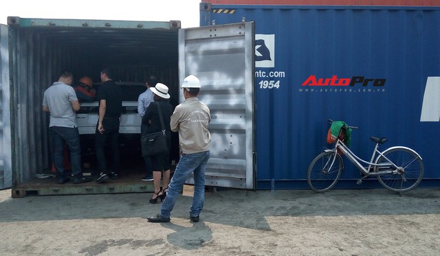 Vì sao xe đạp luôn xuất hiện khi khui công siêu xe tại cảng ở Hải Phòng? - Ảnh 4.