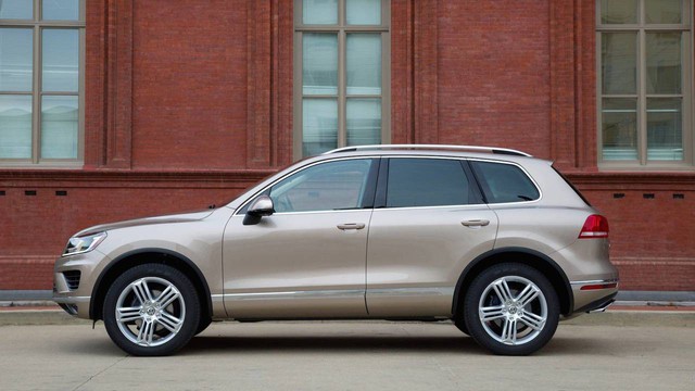 Volkswagen Touareg 2019 lột xác thế nào so với thế hệ trước? - Ảnh 5. Volkswagen Touareg 2019 lột xác thế nào so với thế hệ trước? - Ảnh 5.