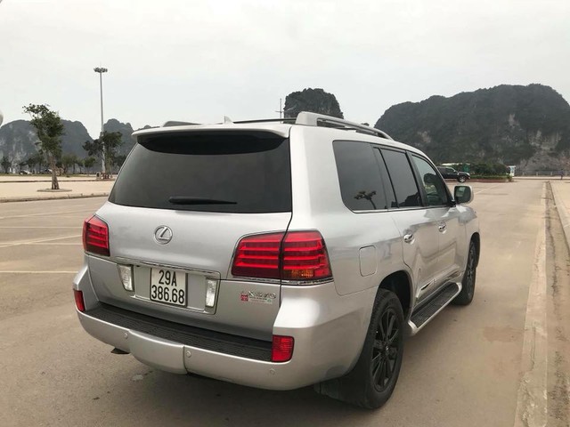 Lexus LX570 biển số lộc phát đi 7 năm vẫn giữ giá hơn 3 tỷ đồng - Ảnh 6. Lexus LX570 biển số lộc phát đi 7 năm vẫn giữ giá hơn 3 tỷ đồng - Ảnh 6.