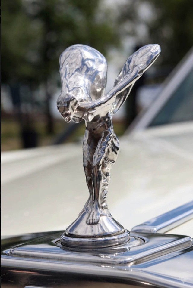 Rolls-Royce kỷ niệm sinh nhật 110 tuổi cho biểu tượng lừng danh làng siêu xe toàn cầu - Ảnh 1.