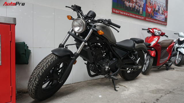 Honda Rebel 300 ngày đầu bán tại Việt Nam: Lạc lõng, không bị thổi giá nhưng khan hàng