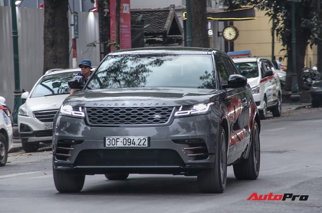 Cặp đôi Range Rover Velar First Edition ra biển trắng tại Hà Nội - Ảnh 2.