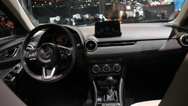 Mazda CX-3 bất ngờ được nâng cấp - Ảnh 10. Mazda CX-3 bất ngờ được nâng cấp - Ảnh 10.