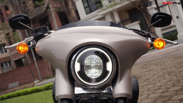 Trải nghiệm Harley-Davidson Sport Glide: Chỉ thiếu 2 bánh để trở thành ô tô - Ảnh 4.