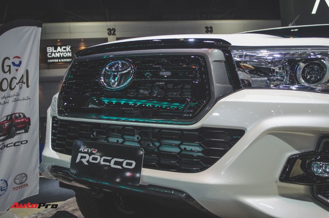 Toyota Hilux Revo Rocco cạnh tranh Ford Ranger Wildtrak và Mitsubishi Triton Athlete - Ảnh 5.