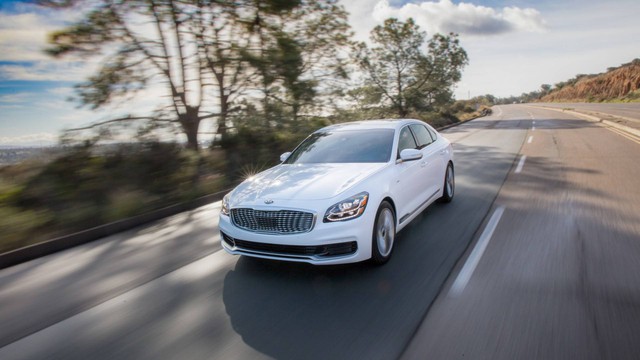 4 điều cần biết về Kia K900 - Đối thủ mới nhất của Mercedes-Benz S-Class - Ảnh 4. 4 điều cần biết về Kia K900 - Đối thủ mới nhất của Mercedes-Benz S-Class - Ảnh 4.