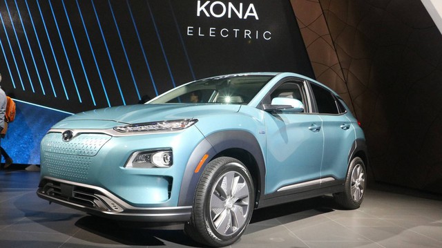 Hyundai Kona động cơ điện: Sạc một lần, chạy hơn 400 km
