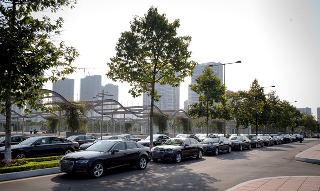 Dàn 70 chiếc xe sang Audi tham gia hai hội nghị lớn tại Hà Nội - Ảnh 1.