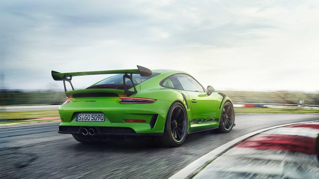 Porsche 911 GT3 RS bản nâng cấp ra mắt cùng sinh nhật 70 năm hãng xe - Ảnh 2.