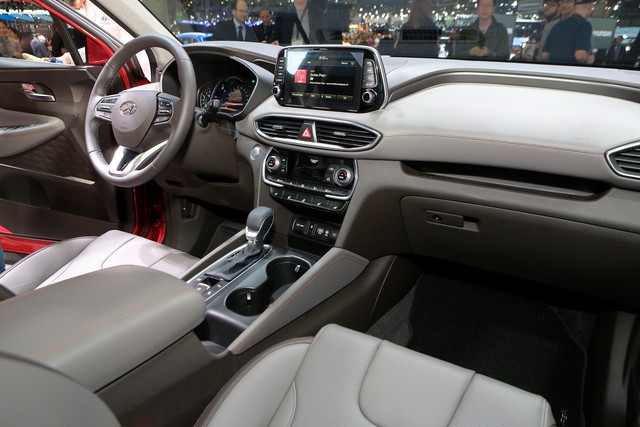 Hyundai Santa Fe 2019 sắp có động cơ hybrid và plug-in hybrid - Ảnh 7. Hyundai Santa Fe 2019 sắp có động cơ hybrid và plug-in hybrid - Ảnh 7.