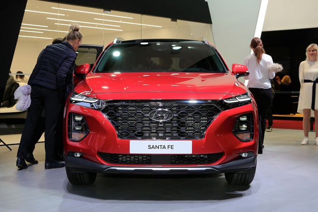 Hyundai Santa Fe 2019 sắp có động cơ hybrid và plug-in hybrid - Ảnh 3.