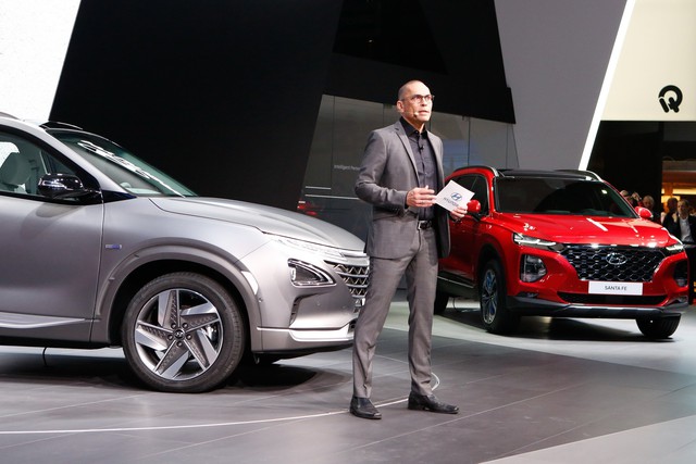 Hyundai Santa Fe 2019 sắp có động cơ hybrid và plug-in hybrid - Ảnh 1.