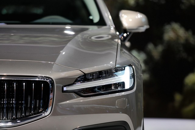 Volvo V60 Wagon trình làng triển lãm Geneva - Ảnh 7.