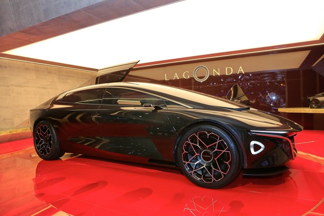 Aston Martin Lagonda Vision Concept - Khi xe thể thao có thể tự lái - Ảnh 8.