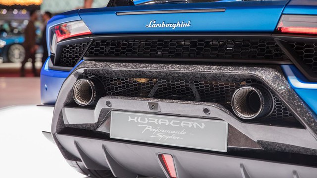 Lamborghini trình làng siêu xe mui trần hiệu suất cao Huracan Performante Spyder - Ảnh 7.