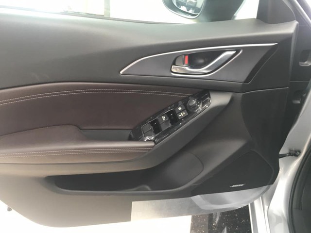 Người dùng đánh giá Mazda3 nhập Nhật: “Lái sướng nhưng vẫn ồn” - Ảnh 8.
