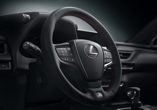 Lexus UX - Câu trả lời của người Nhật với BMW X1 - Ảnh 12. Lexus UX - Câu trả lời của người Nhật với BMW X1 - Ảnh 12.
