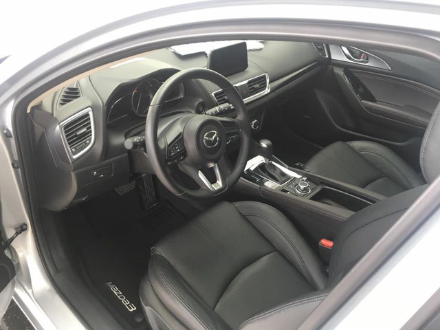 Người dùng đánh giá Mazda3 nhập Nhật: “Lái sướng nhưng vẫn ồn” - Ảnh 7. Người dùng đánh giá Mazda3 nhập Nhật: “Lái sướng nhưng vẫn ồn” - Ảnh 7.