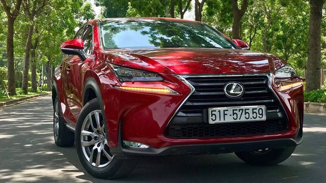 Lexus NX200t 2016 đi lướt bán lại giá gần bằng NX300 2018