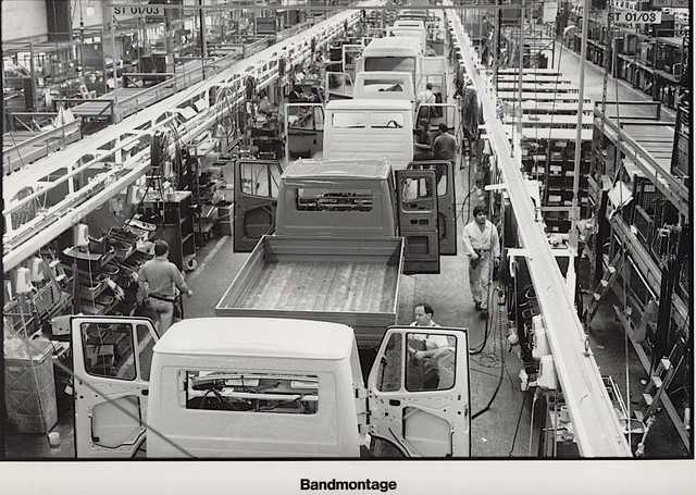 Tập đoàn mẹ của Mercedes-Benz nhắc lại thời điểm từng sở hữu Audi - Ảnh 2.