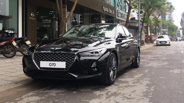 Cạnh tranh Mercedes-Benz C-Class, Genesis G70 được chào giá 1,7 tỷ đồng