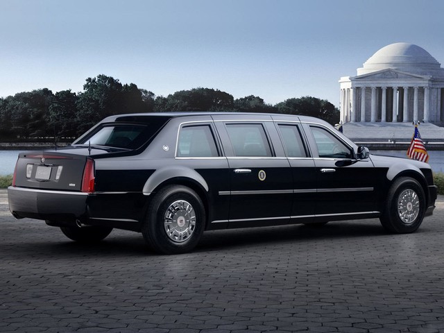 Siêu limousine Cadillac chống đạn mới của Tổng thống Trump chuẩn bị trình làng - Ảnh 2.