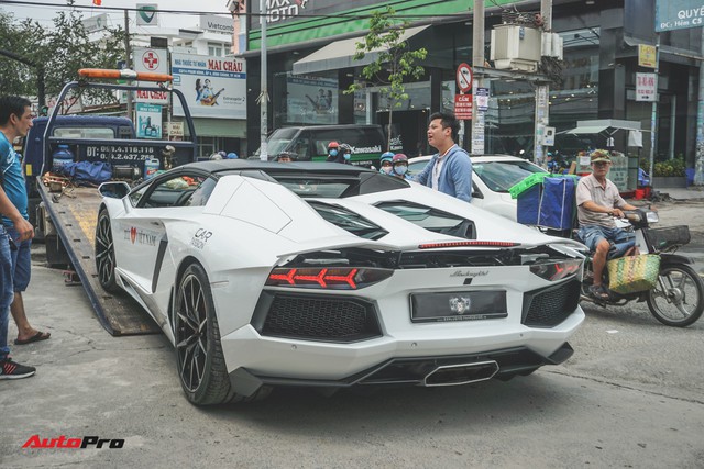 Lamborghini Aventador Roadster bất ngờ xuất hiện tại Sài Gòn - Ảnh 5.