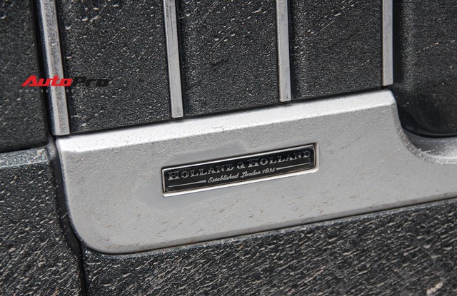 Range Rover Holland & Holland - SUV đắt nhất của hãng xe Anh quốc về Việt Nam - Ảnh 3.
