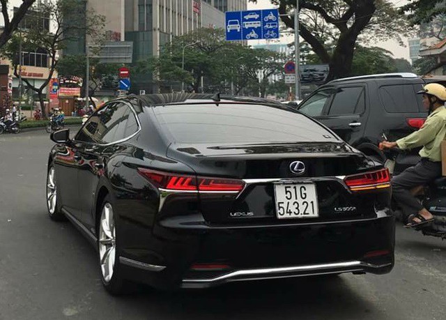 Sedan hạng sang Lexus LS500h 2018 hơn 8,3 tỷ đồng trên phố Hà Nội - Ảnh 17.