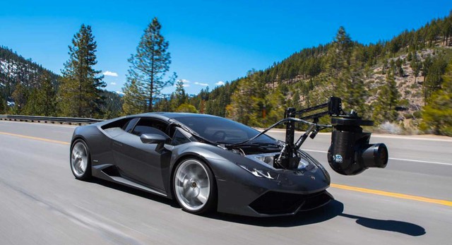 Lamborghini Huracam - Xe quay phim nhanh nhất thế giới - Ảnh 1.
