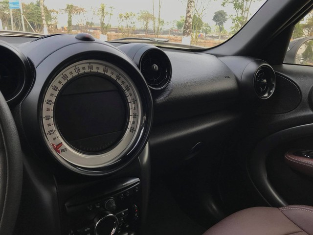 Dân chơi Hà Nội chịu lỗ hơn 700 triệu đồng sau 4 năm sử dụng MINI Countryman S 2014 - Ảnh 8. Dân chơi Hà Nội chịu lỗ hơn 700 triệu đồng sau 4 năm sử dụng MINI Countryman S 2014 - Ảnh 8.