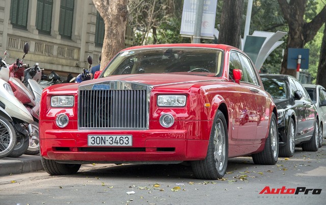 Rolls-Royce Phantom 13 năm tuổi, màu độc nhất vô nhị tái xuất tại Hà Nội - Ảnh 1.