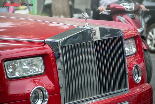 Rolls-Royce Phantom 13 năm tuổi, màu độc nhất vô nhị tái xuất tại Hà Nội - Ảnh 14.