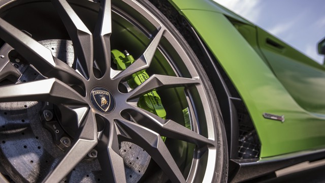 4 điều khiến Lamborghini Aventador S trở nên đặc biệt - Ảnh 5.