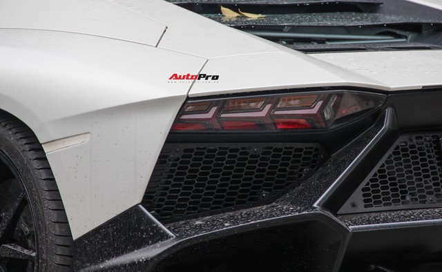 Chi tiết Lamborghini Aventador độ bản đặc biệt độc nhất Việt Nam - Ảnh 9.