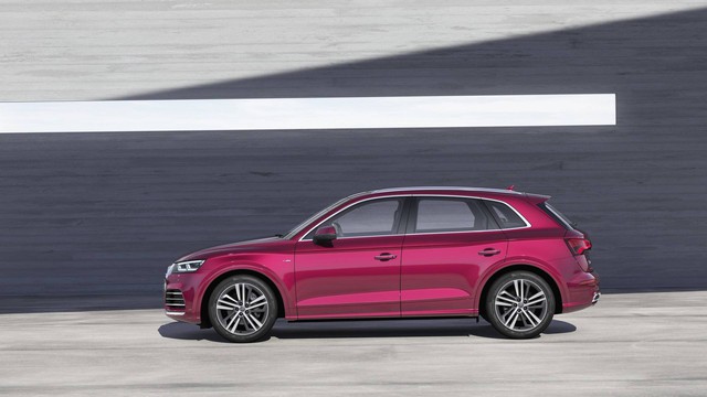Audi Q5 L ra mắt: SUV sang cho ông chủ ngồi hàng sau - Ảnh 5. Audi Q5 L ra mắt: SUV sang cho ông chủ ngồi hàng sau - Ảnh 5.