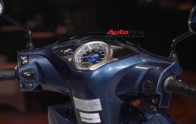 Honda Future 2018 ra mắt với đèn pha LED, giá từ 30,19 triệu đồng - Ảnh 5. Honda Future 2018 ra mắt với đèn pha LED, giá từ 30,19 triệu đồng - Ảnh 5.