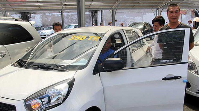Miễn 2 sắc thuế ô tô: Ai hưởng lợi?