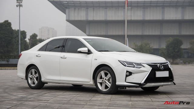 “Lên đời” Lexus từ xe Toyota bằng thú chơi bodykit - Ảnh 1.