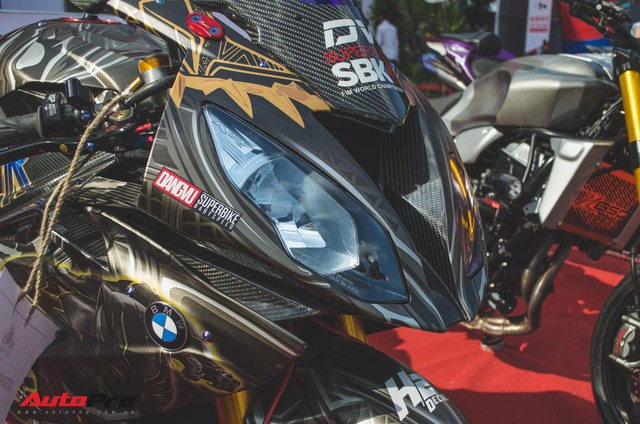 Biker Tiền Giang khoác áo Black Panther cho BMW S1000RR  - Ảnh 6.