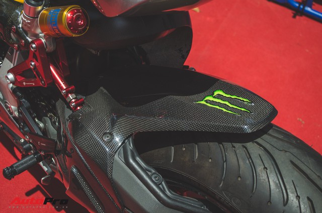 Tay chơi Việt biến Ducati Panigale 1199 S Tricolore hàng hiếm thành cafe racer kiểu hiện đại - Ảnh 6. Tay chơi Việt biến Ducati Panigale 1199 S Tricolore hàng hiếm thành cafe racer kiểu hiện đại - Ảnh 6.
