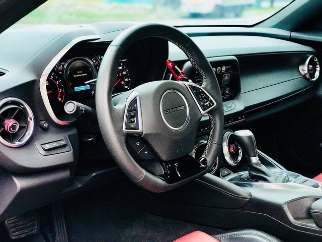 Chevrolet Camaro RS 2017 độ hầm hố, lăn bánh 11.000 km được bán lại giá 2,38 tỷ đồng - Ảnh 13.